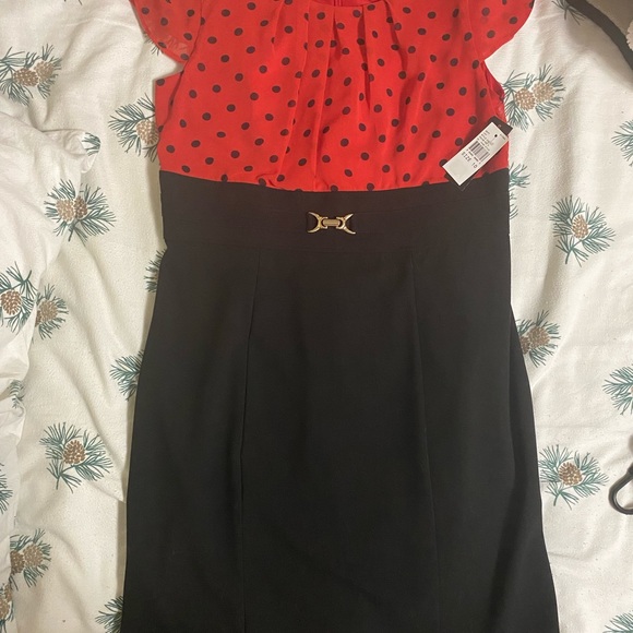 Dress - Picture 3 of 3